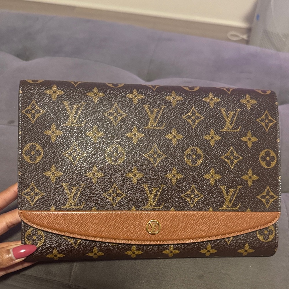 Authentic Louis Vuitton Brown and Tan Monogram Clutch